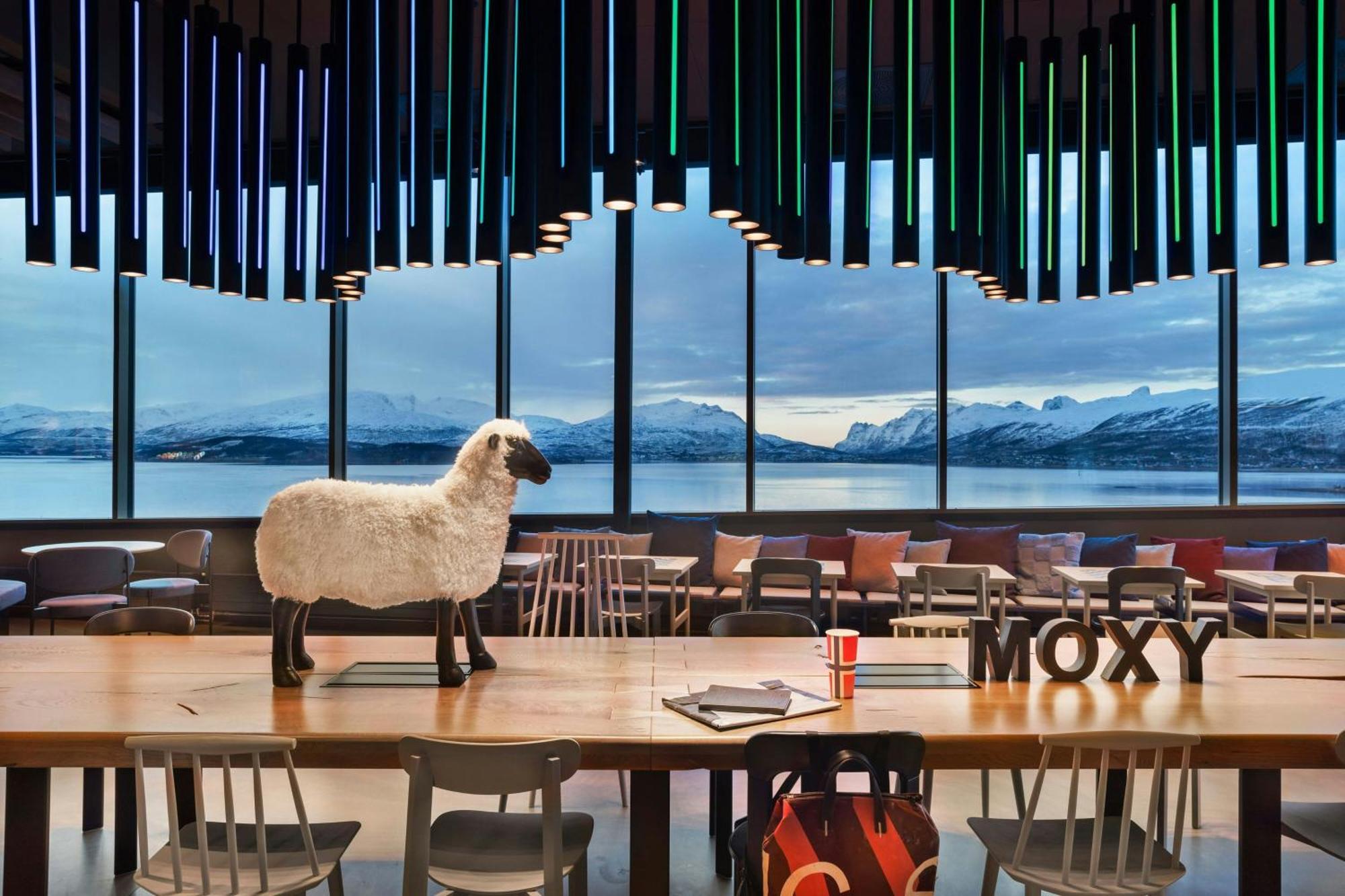 Hotel Moxy Tromsø Exterior foto